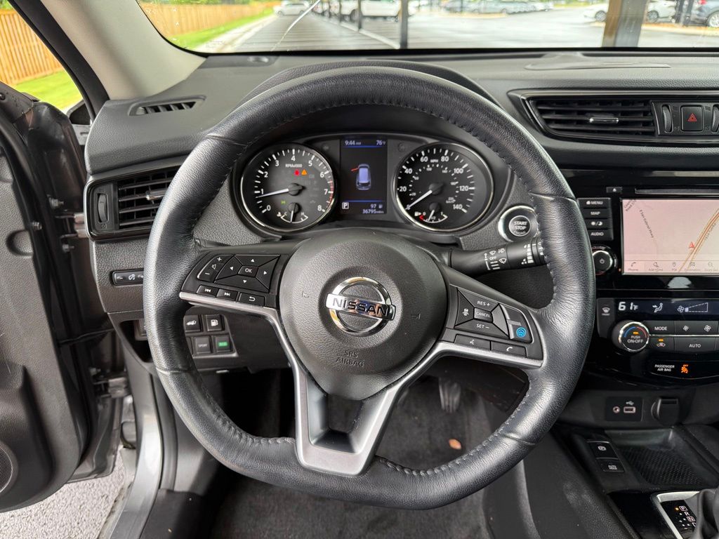 Thumbnail: 2019 Nissan Rogue - 16