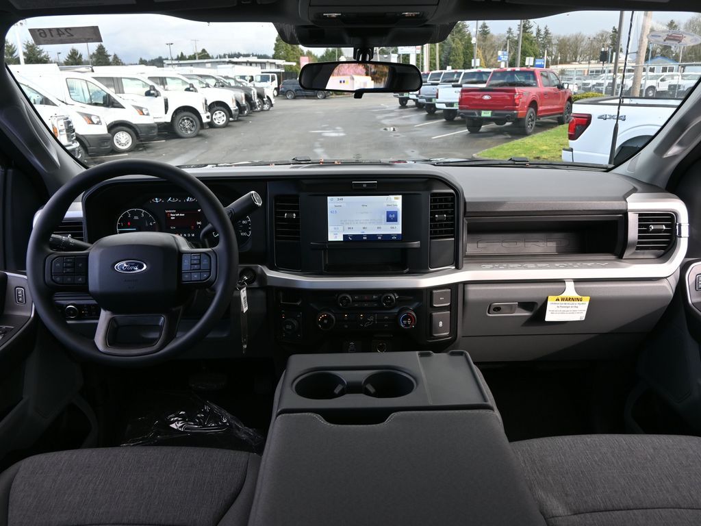 2025 Ford F-350 Super Duty XL