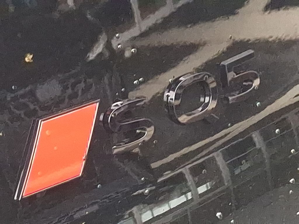 Thumbnail: 2025 Audi SQ5 - 21