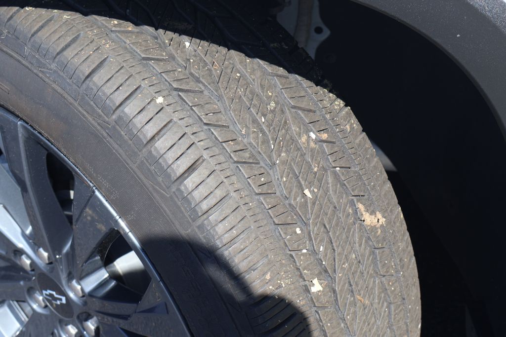 Thumbnail: 2023 Chevrolet Traverse - 14