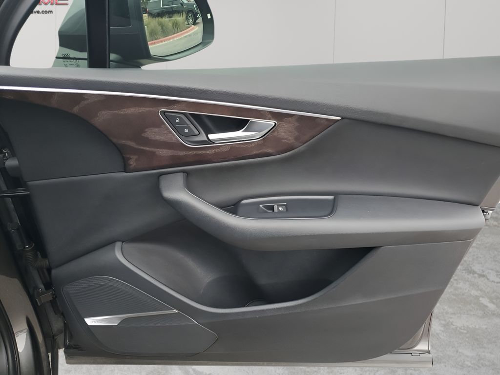 Used Car 2020 Audi Q7  55 Prestige For Sale Under $30,000 In Austin, Texas