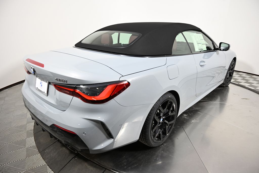 Thumbnail: 2026 BMW 4 Series - 9