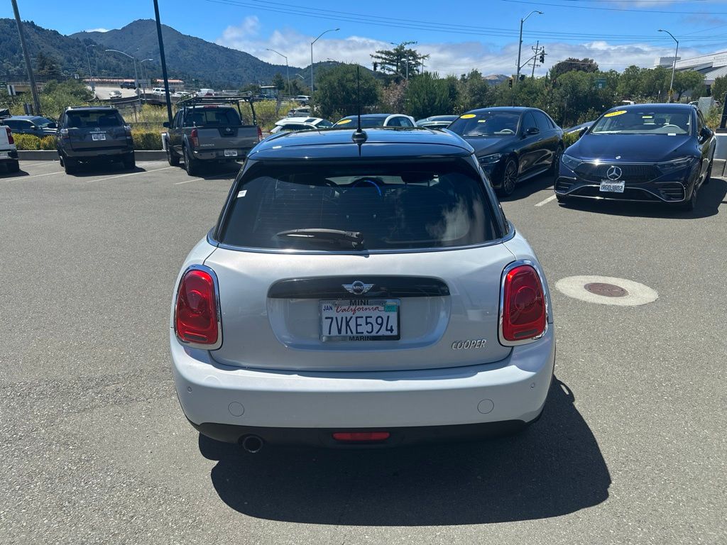Thumbnail: 2016 MINI Cooper - 4