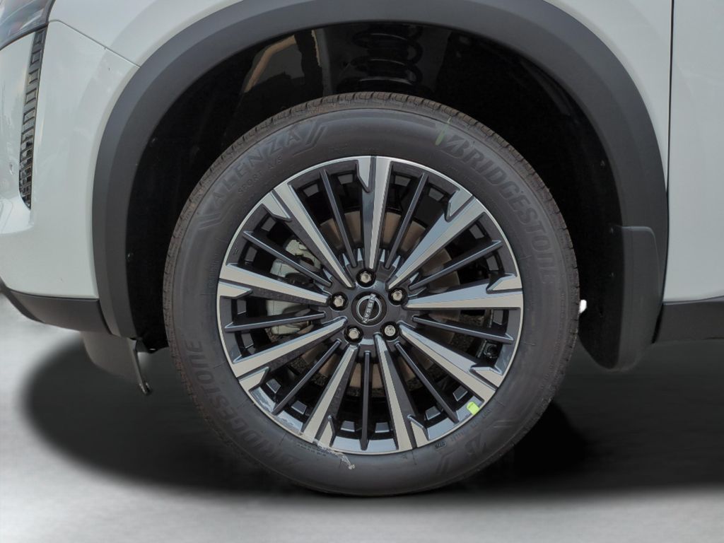 New 2026 White Nissan Platinum image 27