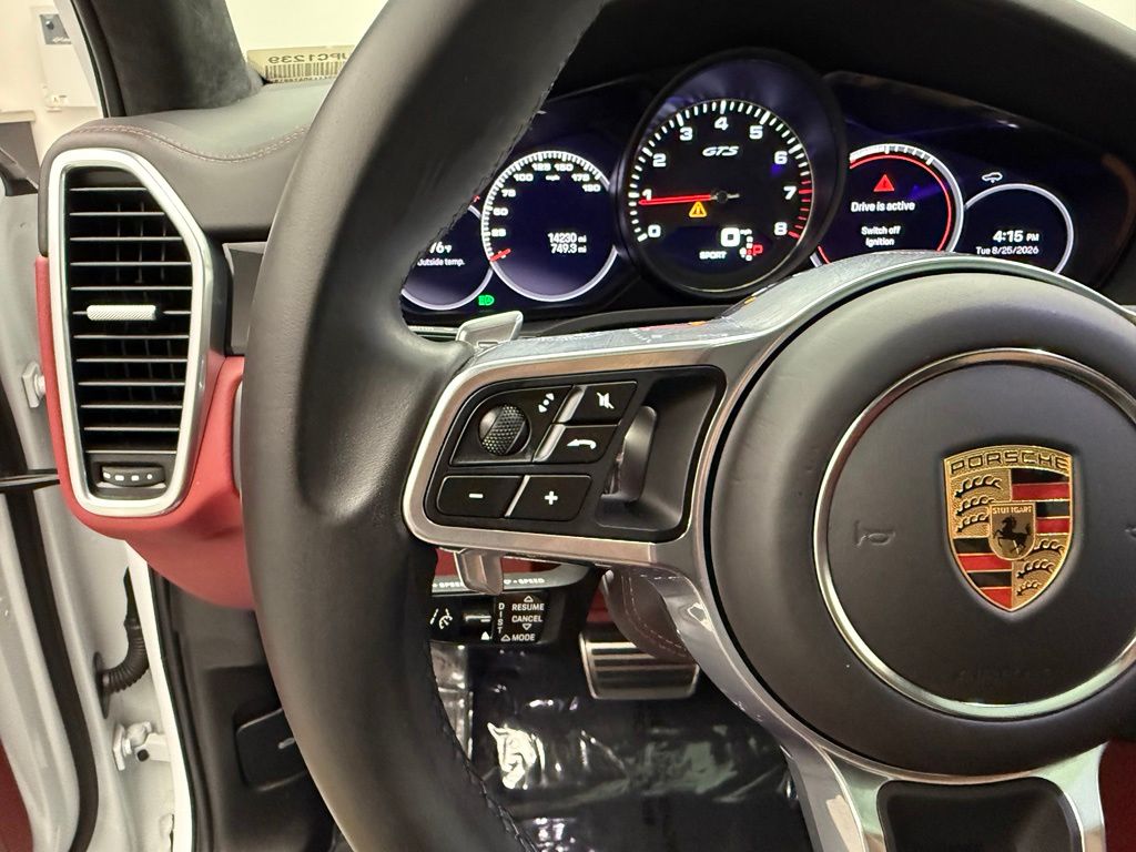 Thumbnail: 2023 Porsche Cayenne - 13