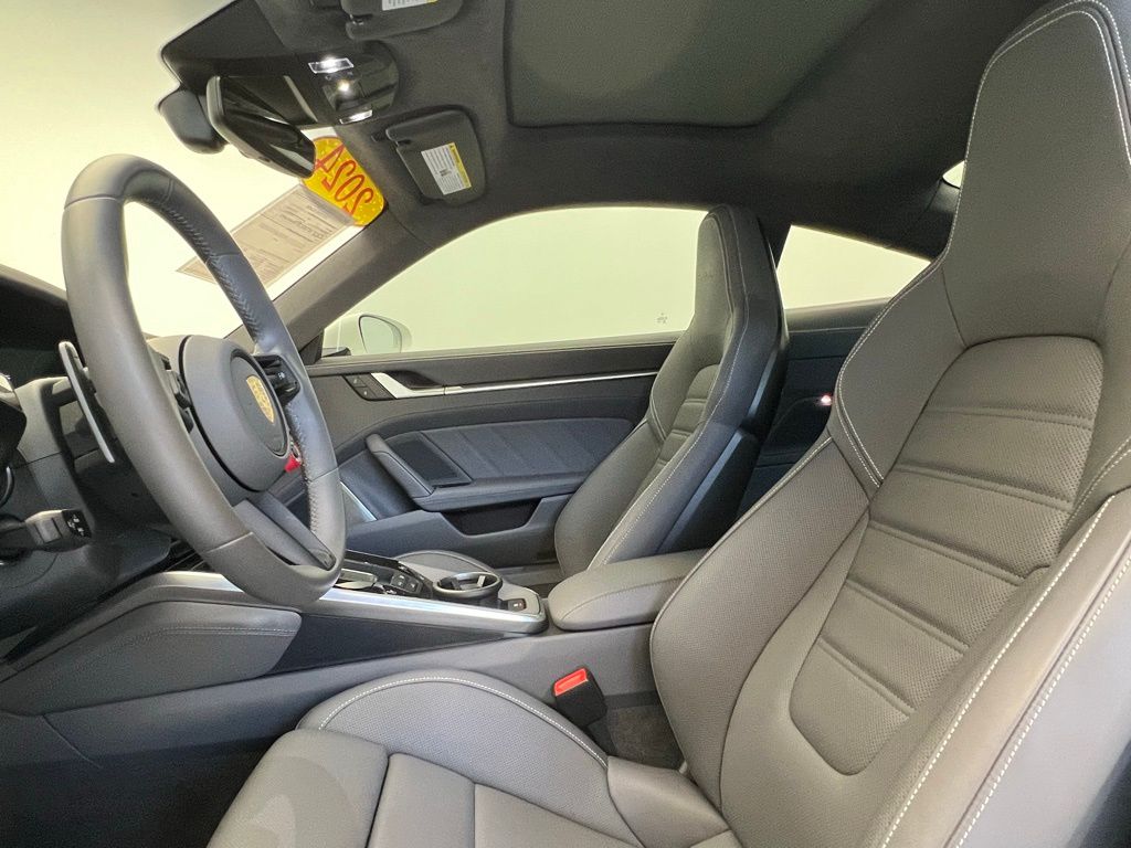 Thumbnail: 2024 Porsche 911 - 5