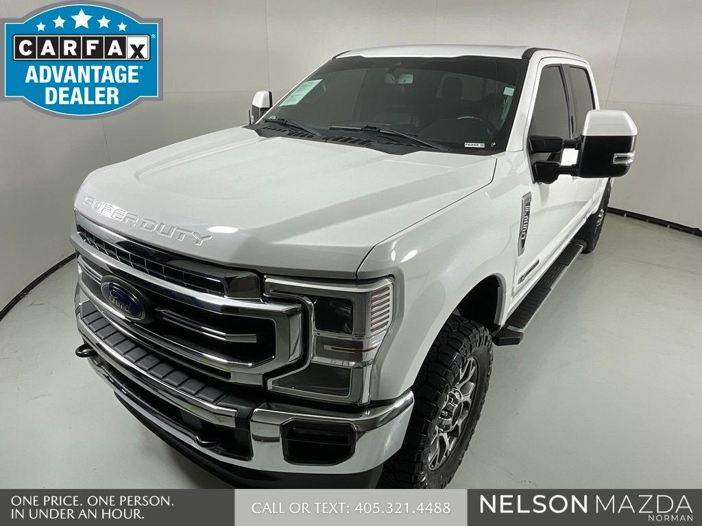 White 2021 Ford F-250 Super Duty Lariat Crew Cab 4WD Pickup Truck Four-Wheel Drive Automatic