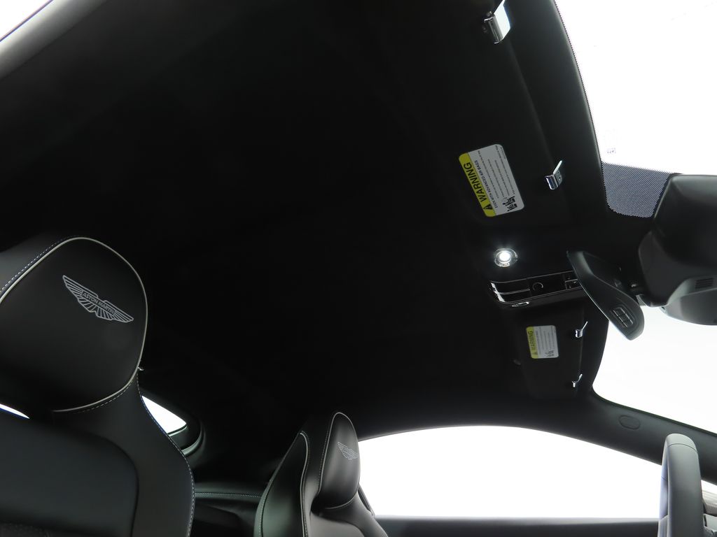 Thumbnail: 2025 Aston Martin Vantage - 18