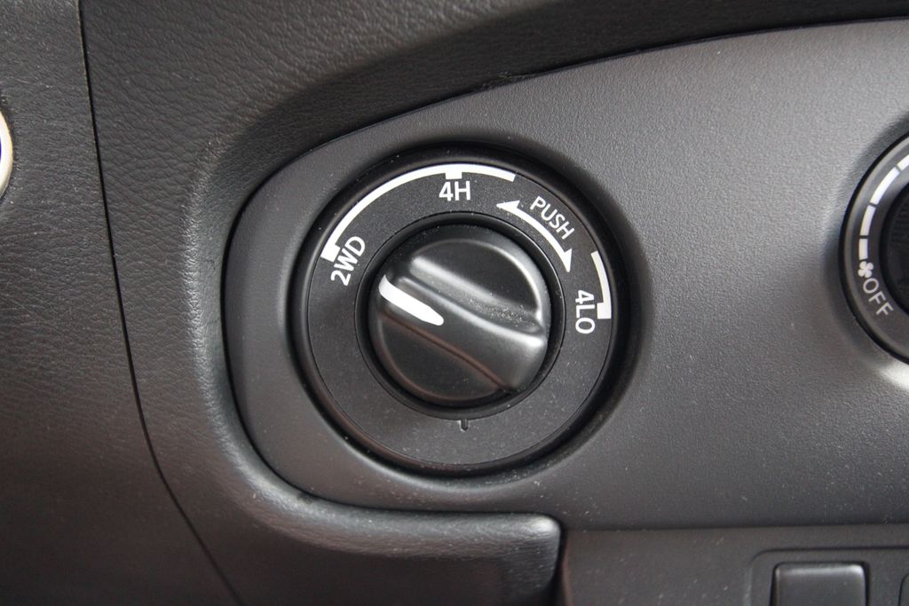 Used 2024 Nissan Frontier Truck