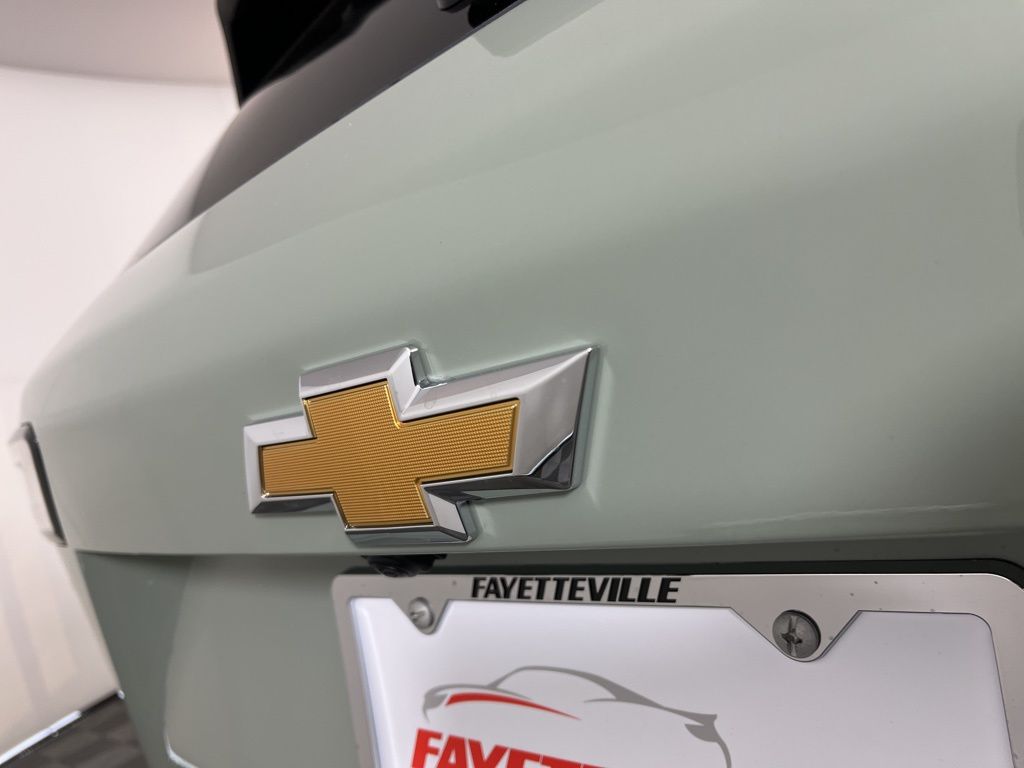 Thumbnail: 2026 Chevrolet Equinox - 16