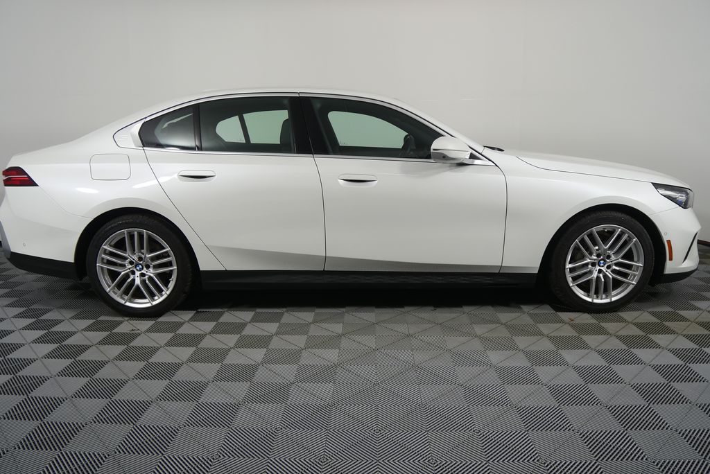 2024 BMW 5 Series 530i 2