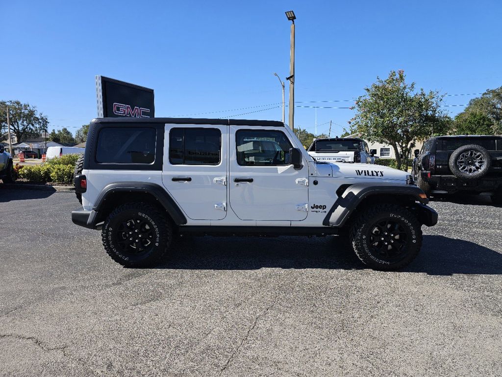 2021 Jeep Wrangler Unlimited Willys 3