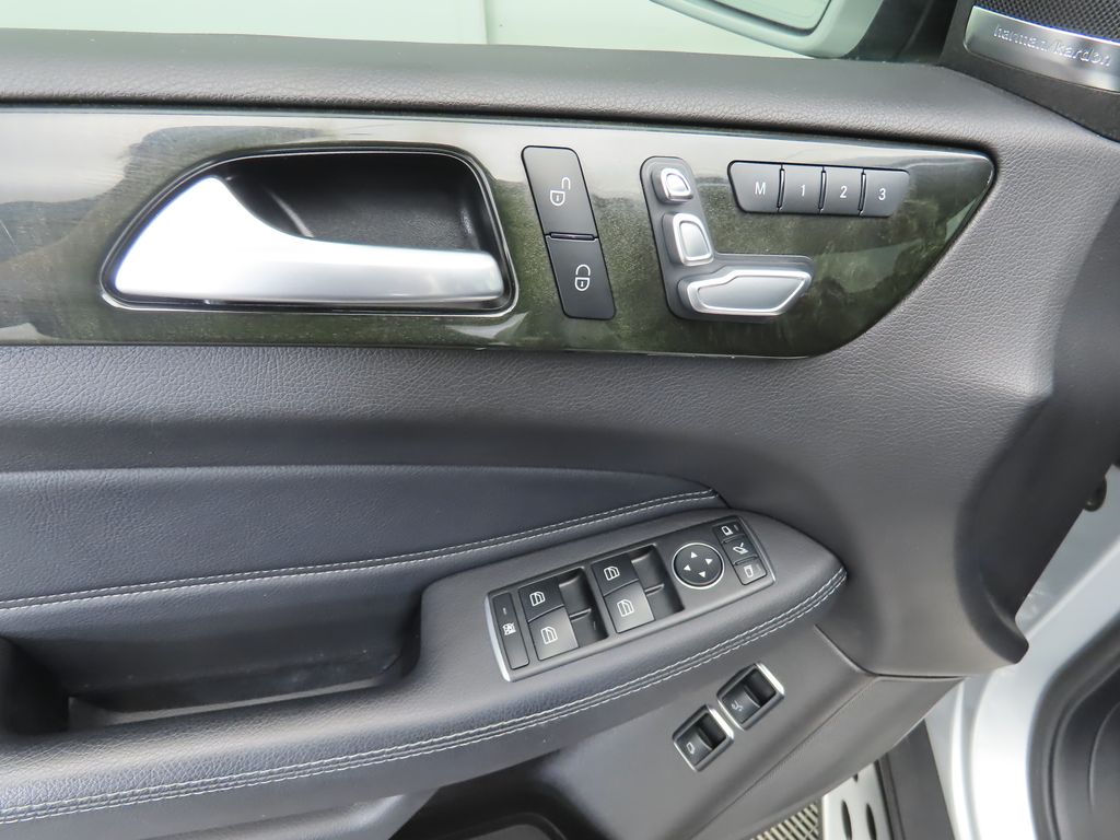 Thumbnail: 2019 Mercedes-Benz GLS - 24