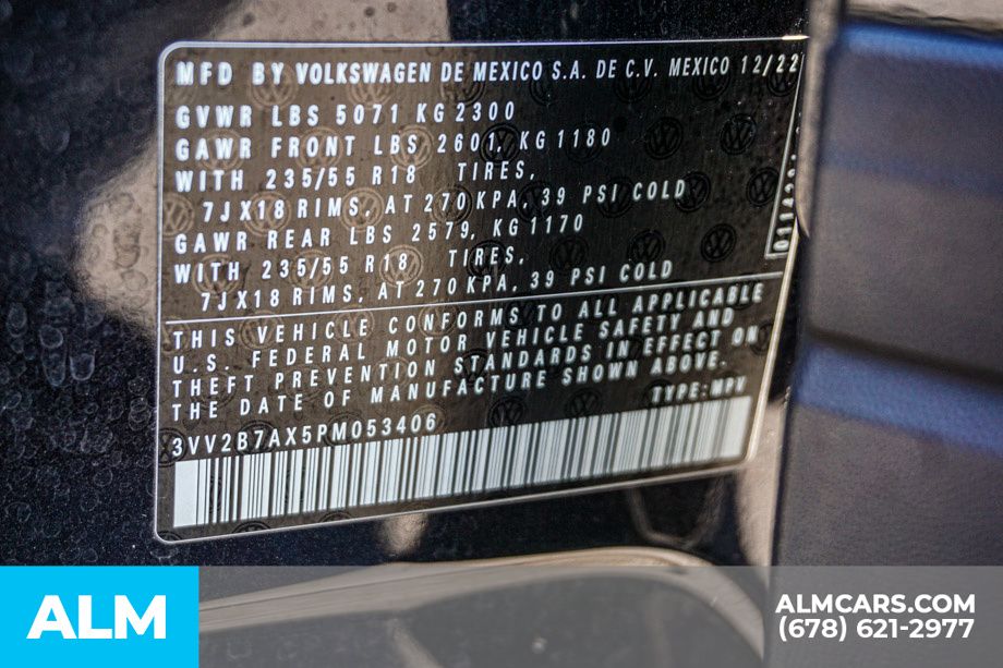 Used 2023 Black Volkswagen 2.0T SE image 57