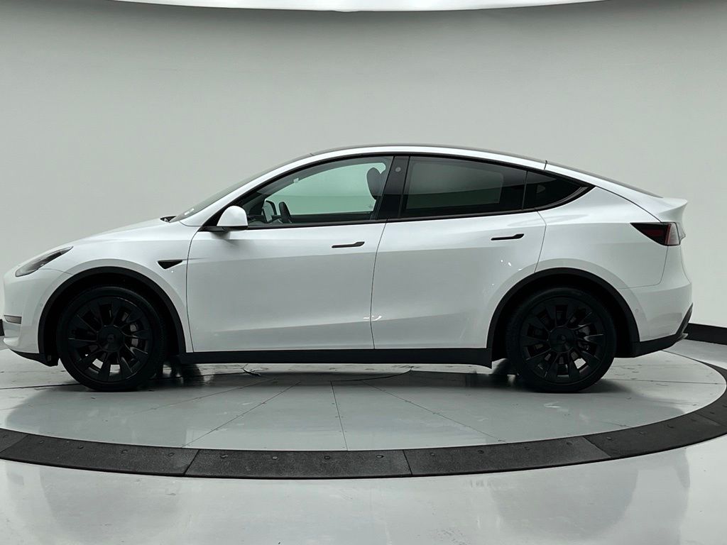 Thumbnail: 2022 Tesla Model Y - 8