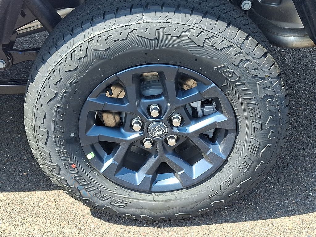 View vehicle photo 6