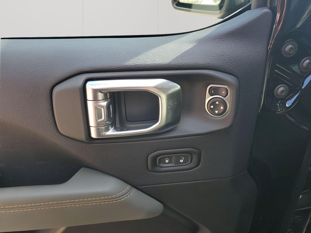 New Car 2025 Jeep Gladiator  Mojave For Sale Under $50,000 In Austin, Texas