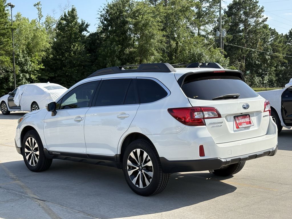 2016 Subaru Outback 2.5i White at Gullo Toyota