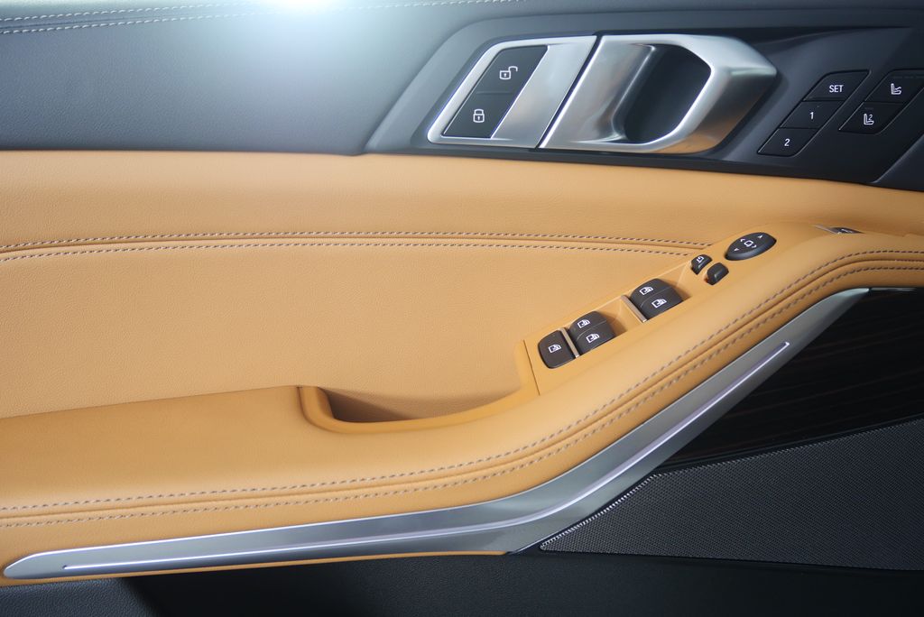 Thumbnail: 2026 BMW X5 - 8