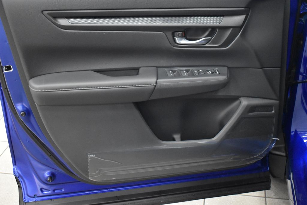 2025 Honda CR-V LX 8