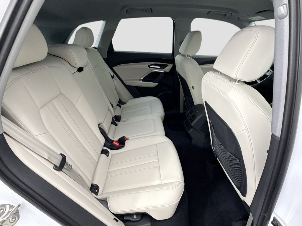 Thumbnail: 2025 Audi Q5 - 22