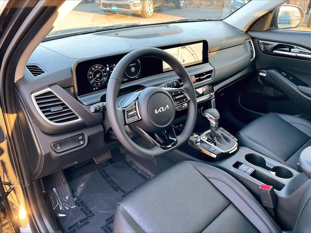 2026 Kia Seltos — photo 9