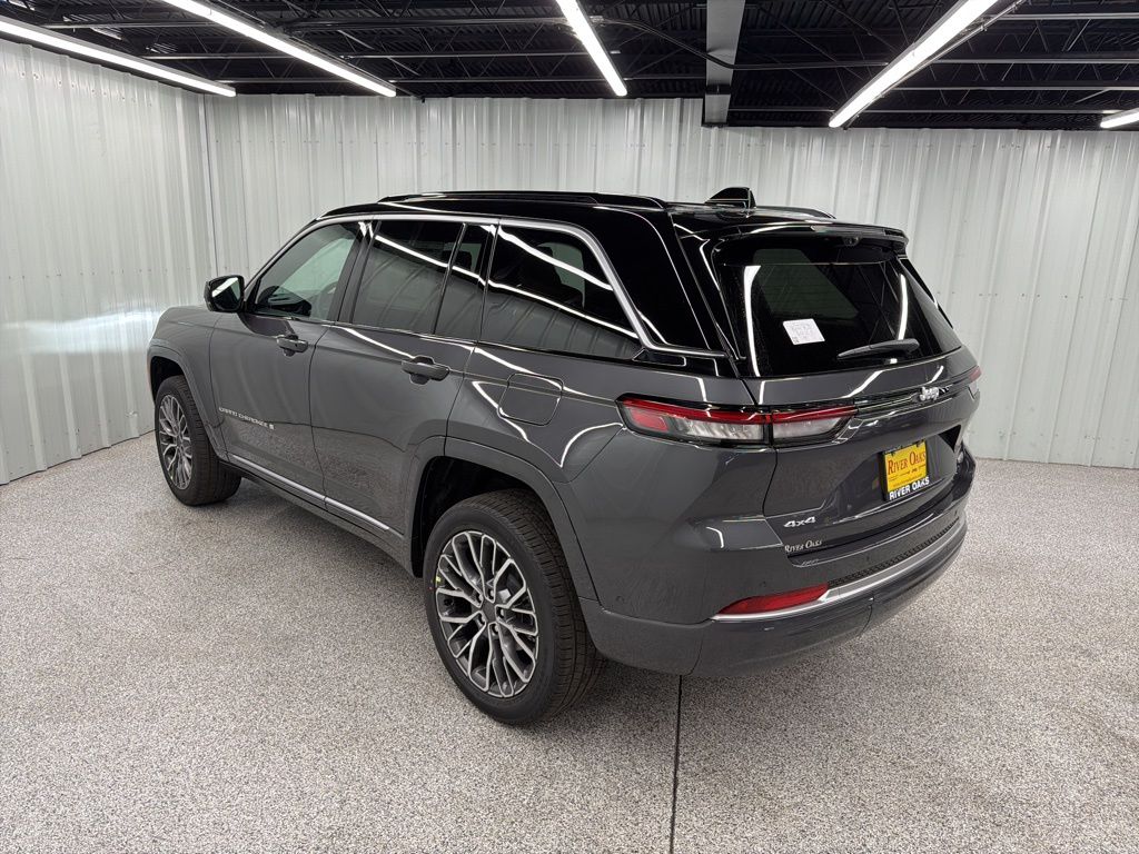 2026 Jeep Grand Cherokee Summit - 3