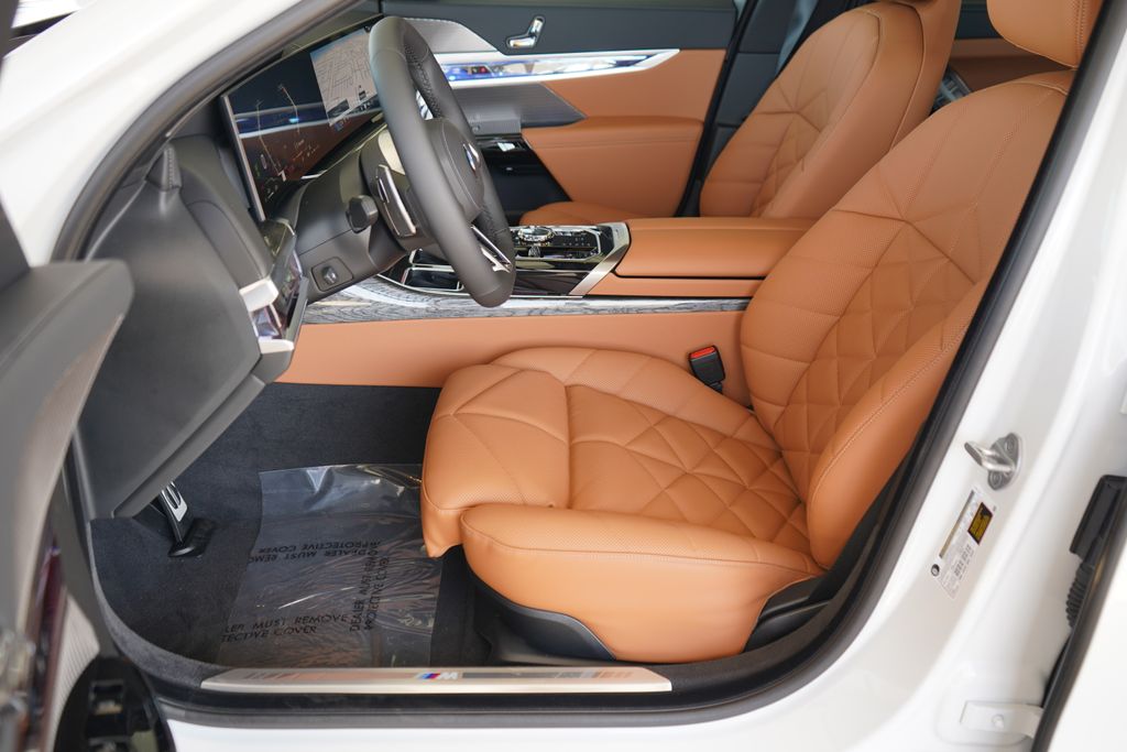 Thumbnail: 2026 BMW 7 Series - 11