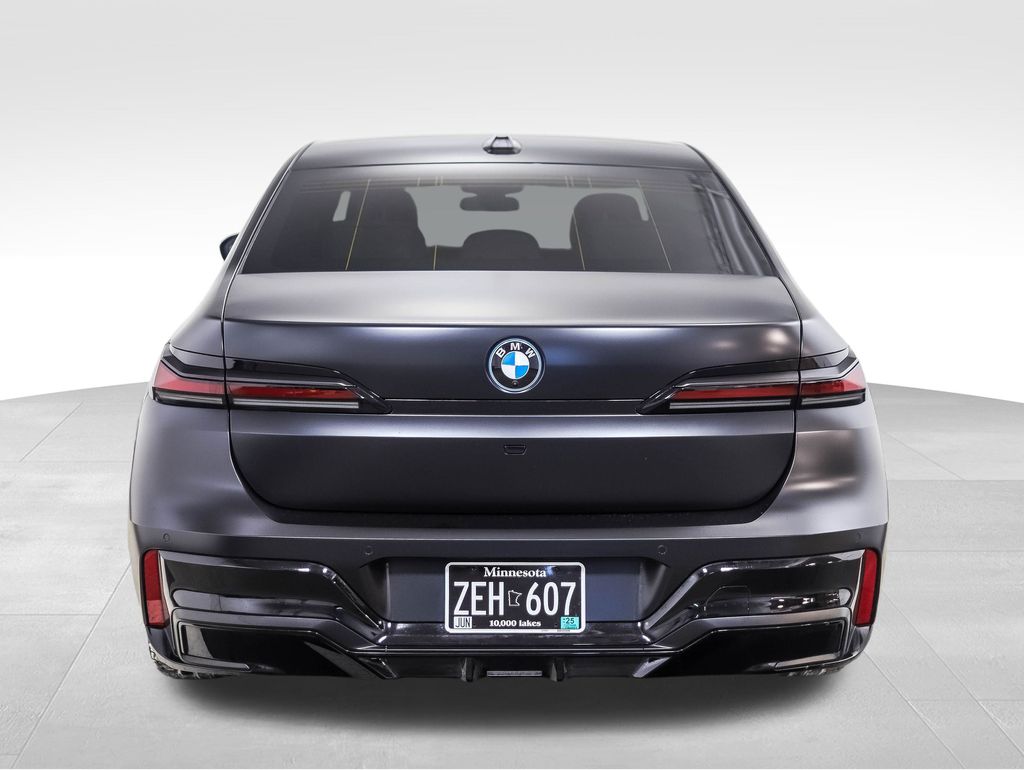 2024 BMW i7 M70 4