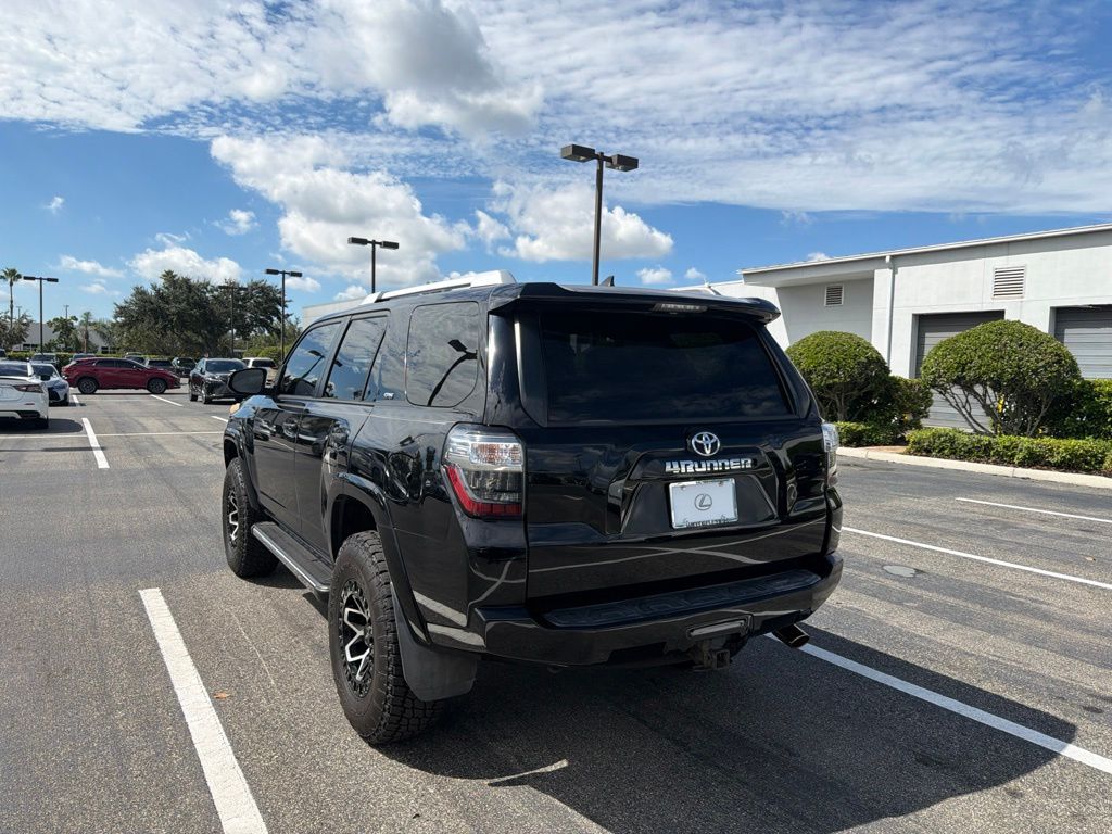 Thumbnail: 2015 Toyota 4Runner - 5