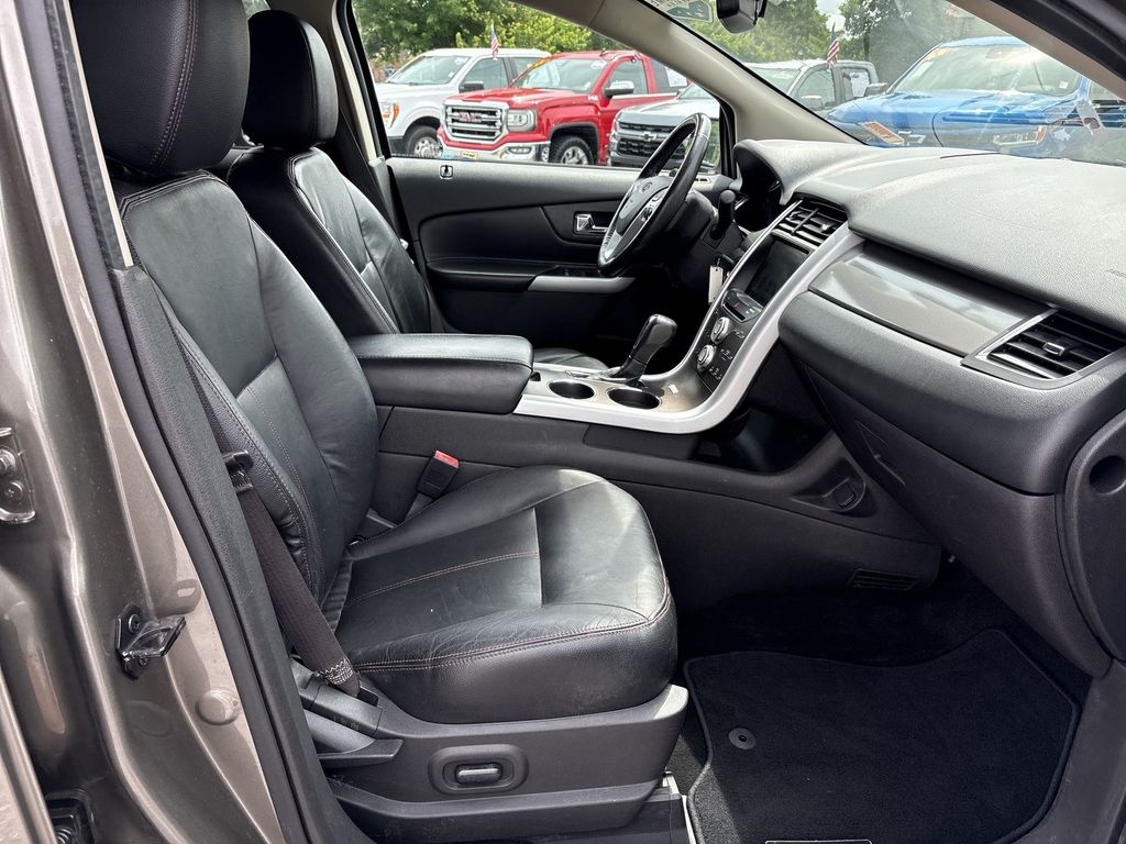 2013 Ford Edge SEL photo