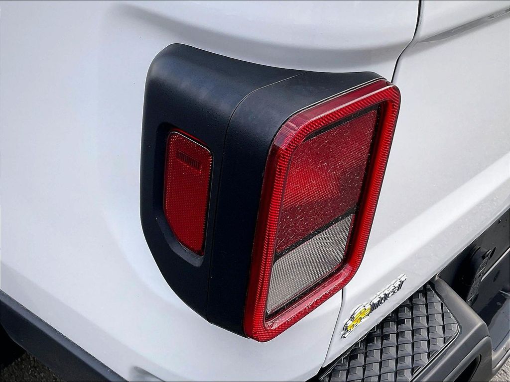 2022 Jeep Gladiator — photo 32