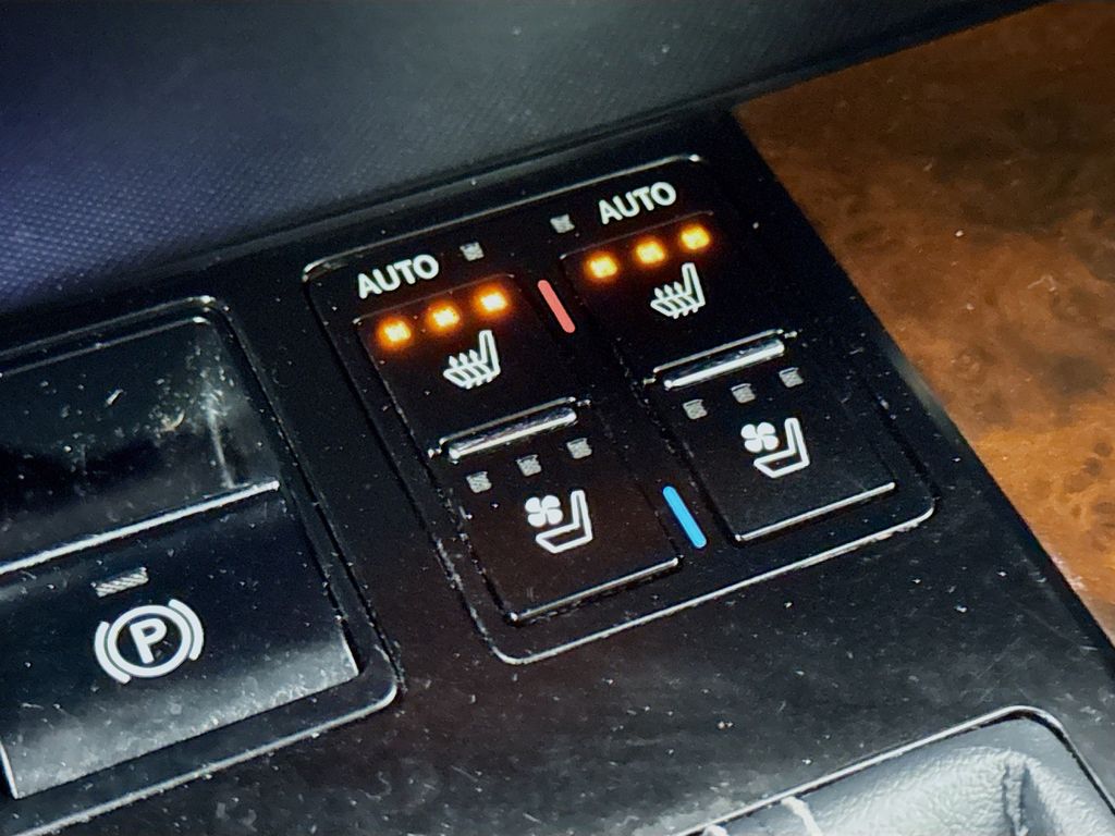 Thumbnail: 2018 Lexus RX - 20