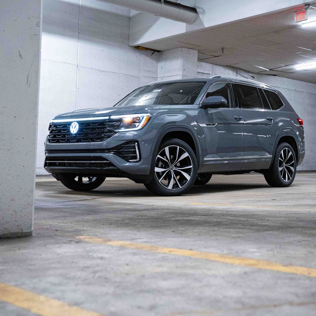 2026 Volkswagen Atlas 2.0T SEL Premium R-Line