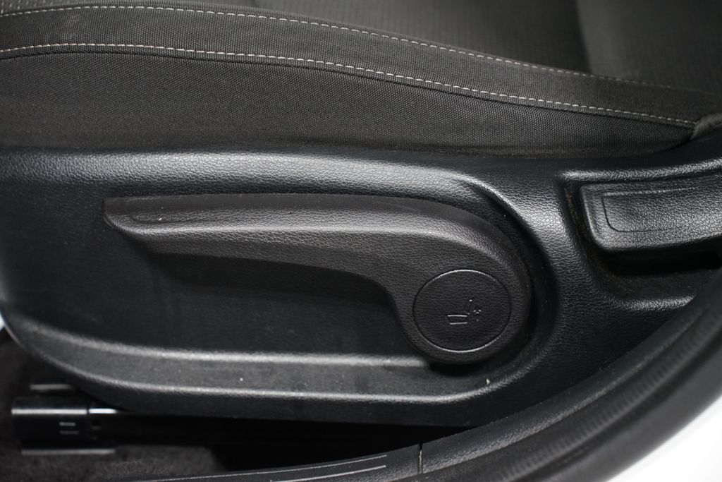 Thumbnail: 2021 Kia Forte - 29