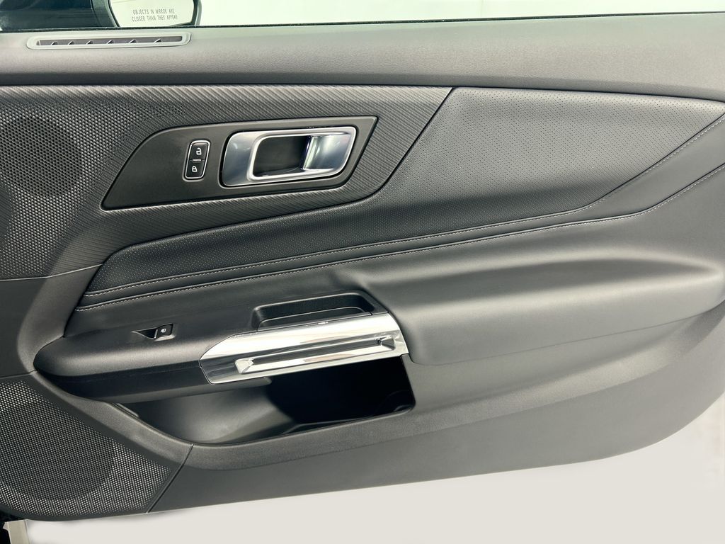 Thumbnail: 2025 Ford Mustang - 25