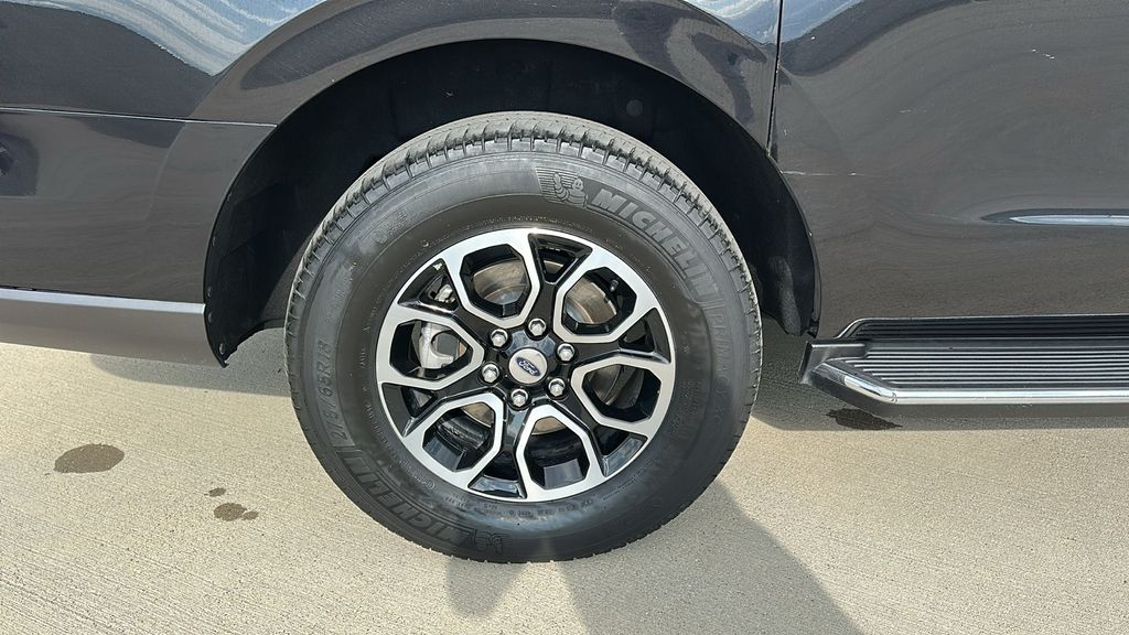 2023 Ford Expedition Max XLT Black at River Oaks CDJR