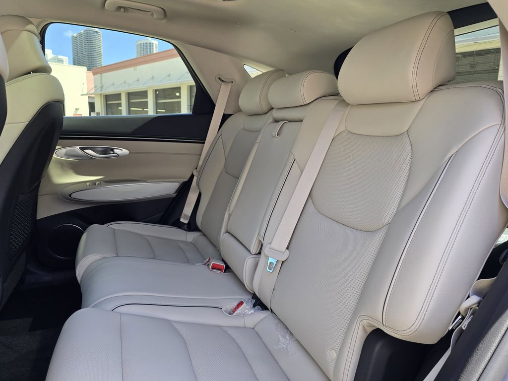 New 2026 Red Genesis 2.5T Select image 12