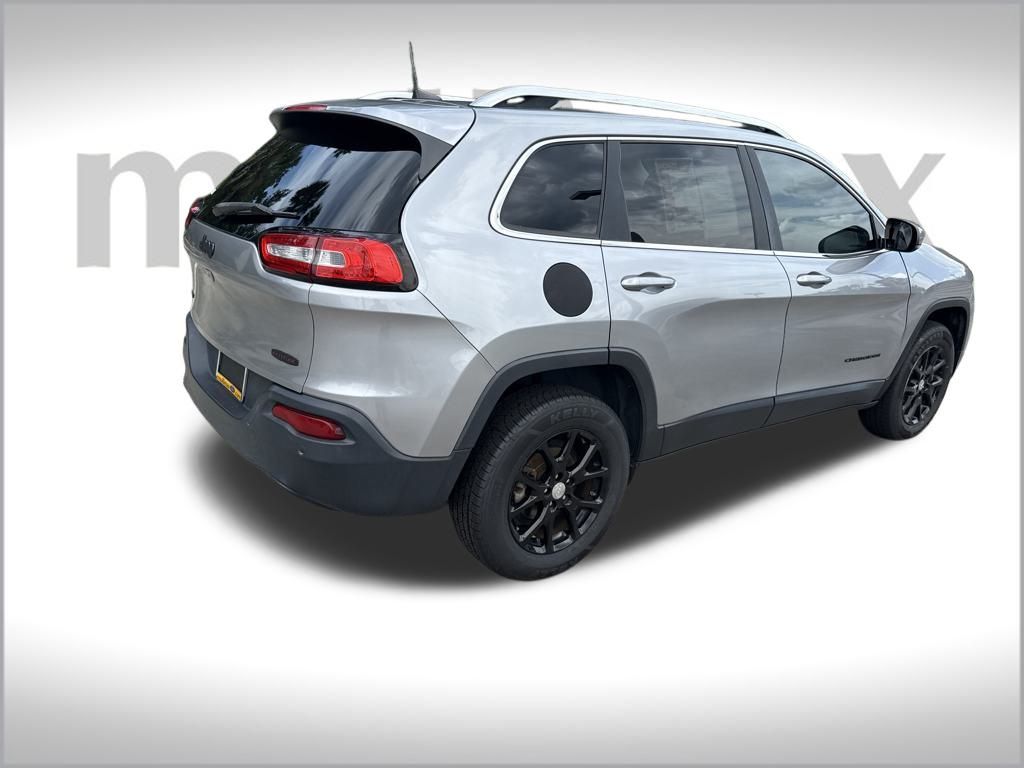 2017 Jeep Cherokee Latitude photo