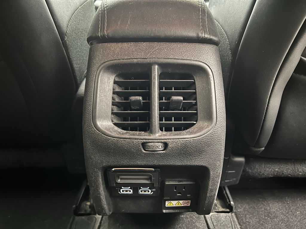 Thumbnail: 2019 Jeep Cherokee - 9