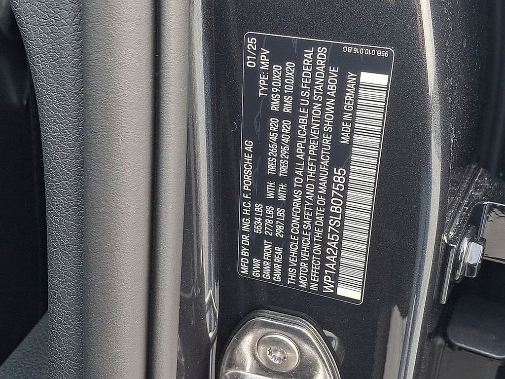 Thumbnail: 2025 Porsche Macan - 26