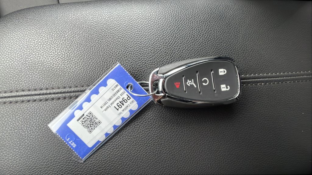 used 2024 Chevrolet Equinox car, priced at $28,950