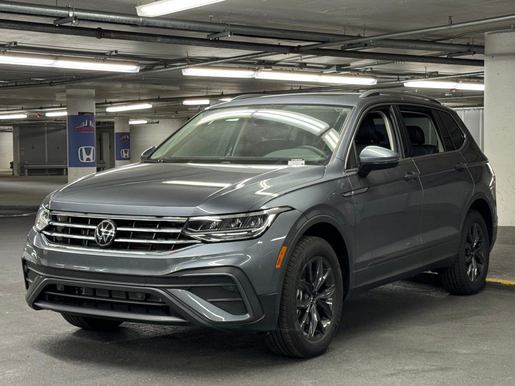 2024 Volkswagen Tiguan 2.0T SE 3