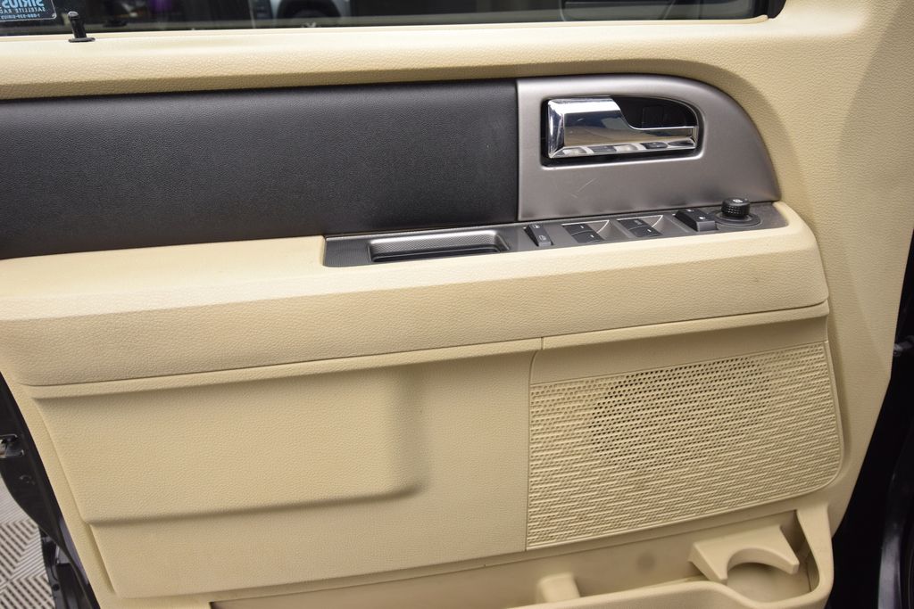 used 2015 Ford Expedition car, priced at $12,000