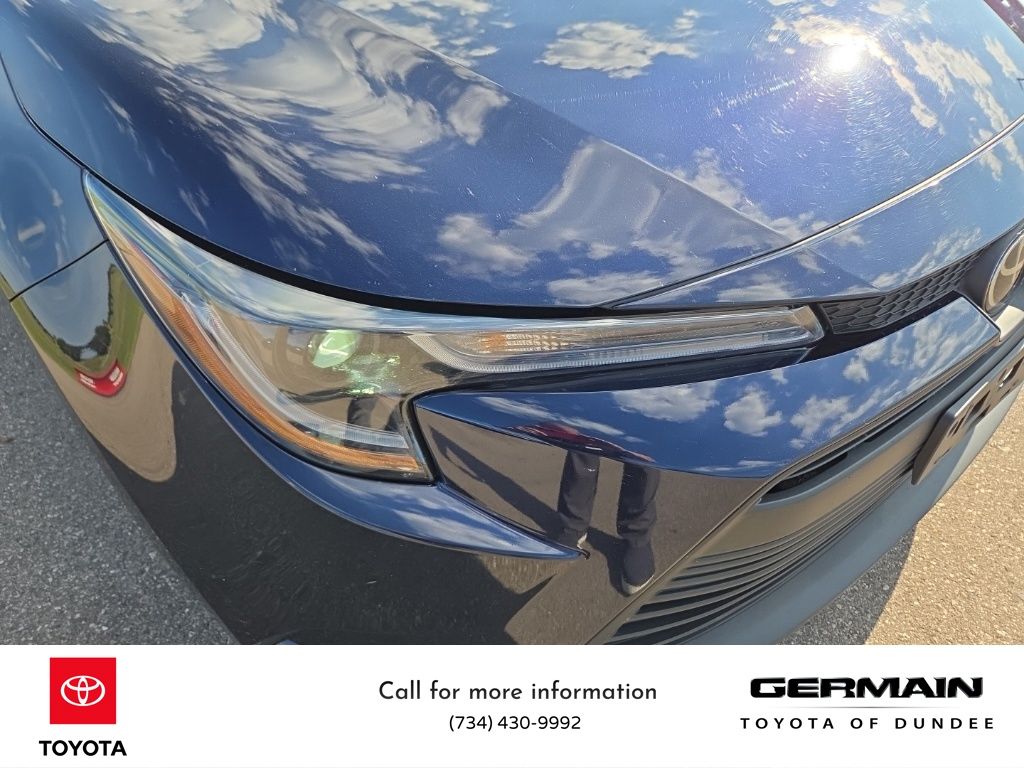 2023 Toyota Corolla LE photo 13