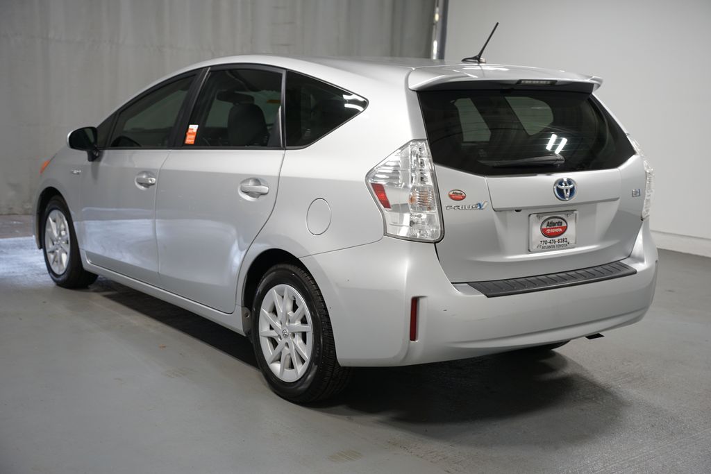 Thumbnail: 2012 Toyota Prius v - 6