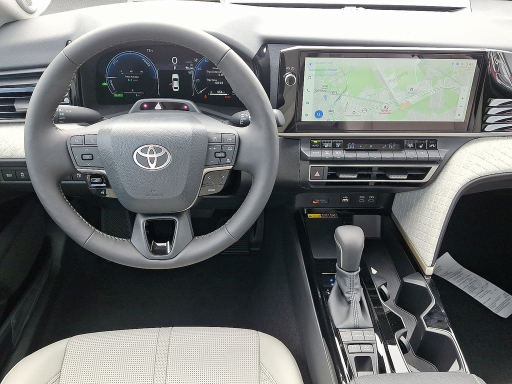 Thumbnail: 2025 Toyota Camry - 11