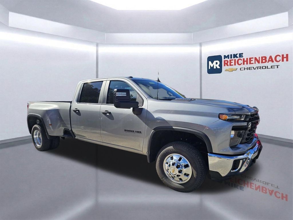 Sterling Gray Metallic 2026 Chevrolet Silverado 3500HD Pickup Truck Four-Wheel Drive Automatic