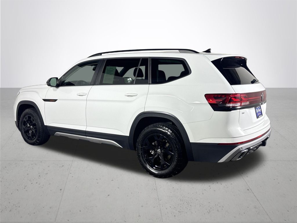 2024 Volkswagen Atlas 2.0T Peak Edition SE w/Technology
