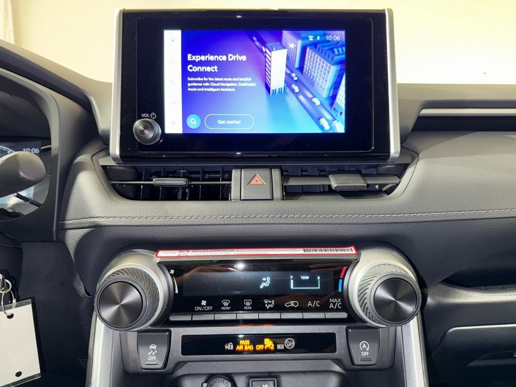 Thumbnail: 2025 Toyota RAV4 - 26